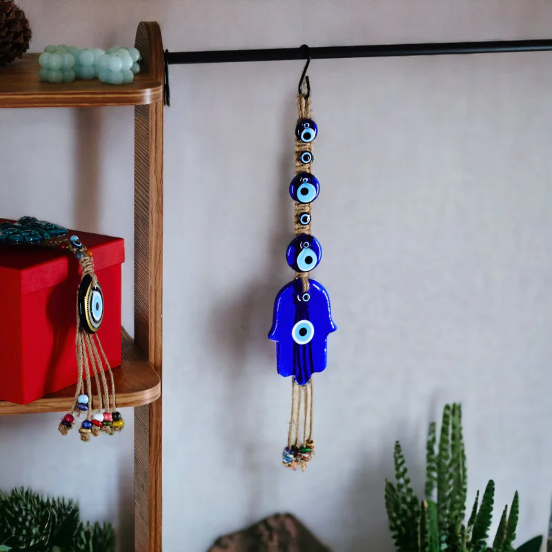 Fatma Ana Bereket Eli Desenli Nazar Boncuklu Duvar Süsü 50 cm Fatma Ana Bereket Eli Desenli Nazar Boncuklu Duvar Süsü 50 cm