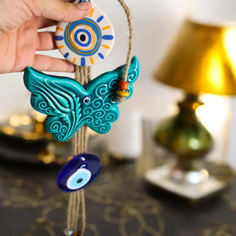 Dekoratif Seramik Kelebek Figürlü Nazar Boncuğu Duvar Süsü 50 cm Dekoratif Seramik Kelebek Figürlü Nazar Boncuğu Duvar Süsü 50 cm