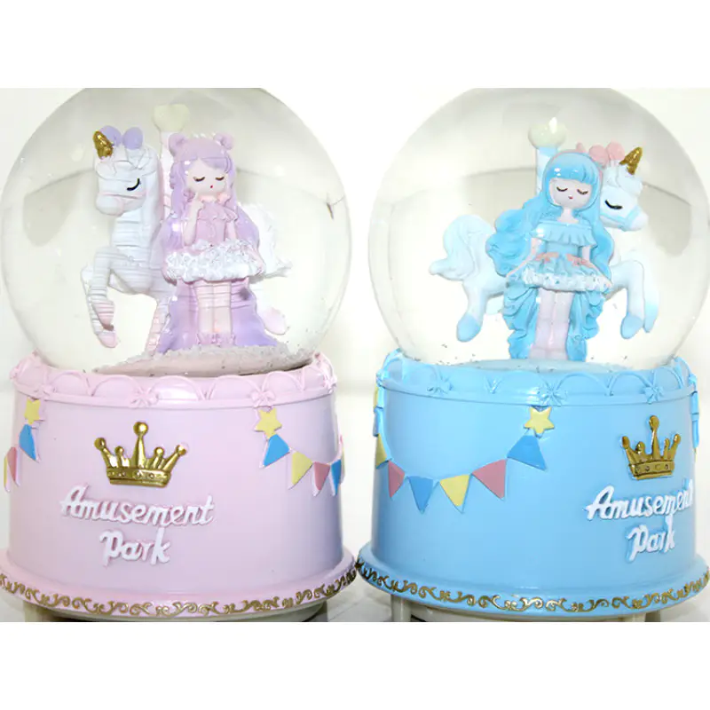 Kar Küresi Püskürtmeli Işıklı Müzikli Küre 16 Cm ALK299 Kar Küresi Püskürtmeli Işıklı Müzikli Küre 16 Cm ALK299
