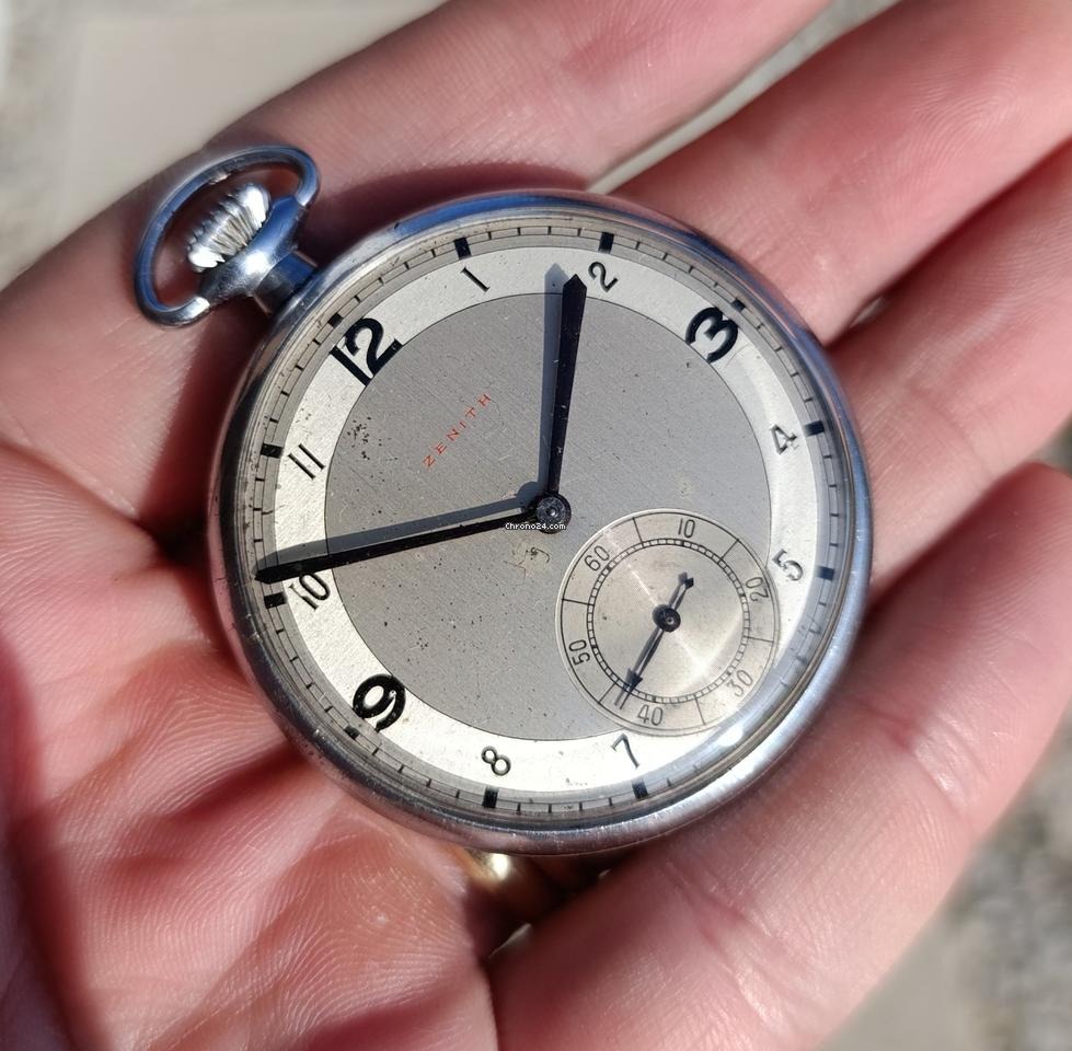 saat, ölçüm cihazı, kuvars saat, Analog saat içeren bir resimYapay zeka tarafından oluşturulan içerik yanlış olabilir.