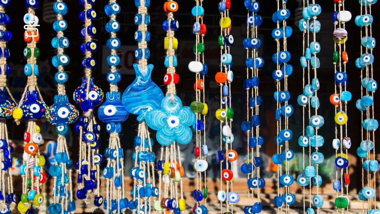 Majorelle Blue, sanat içeren bir resimYapay zeka tarafından oluşturulan içerik yanlış olabilir.